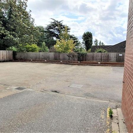 Cliftonville Heights - 2 Bed Home Away From Home Northampton Buitenkant foto