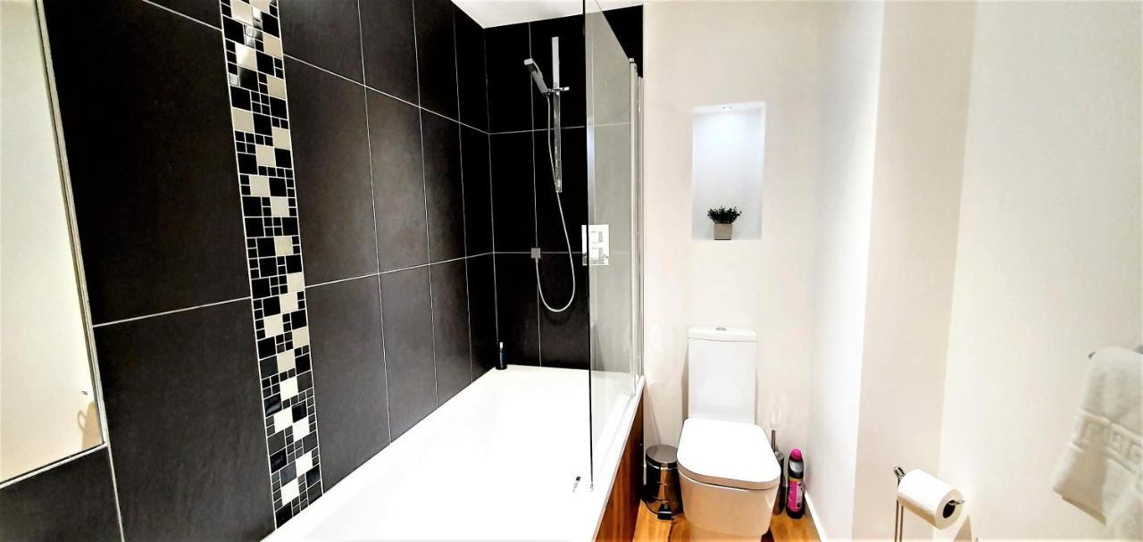 Cliftonville Heights - 2 Bed Home Away From Home Northampton Buitenkant foto